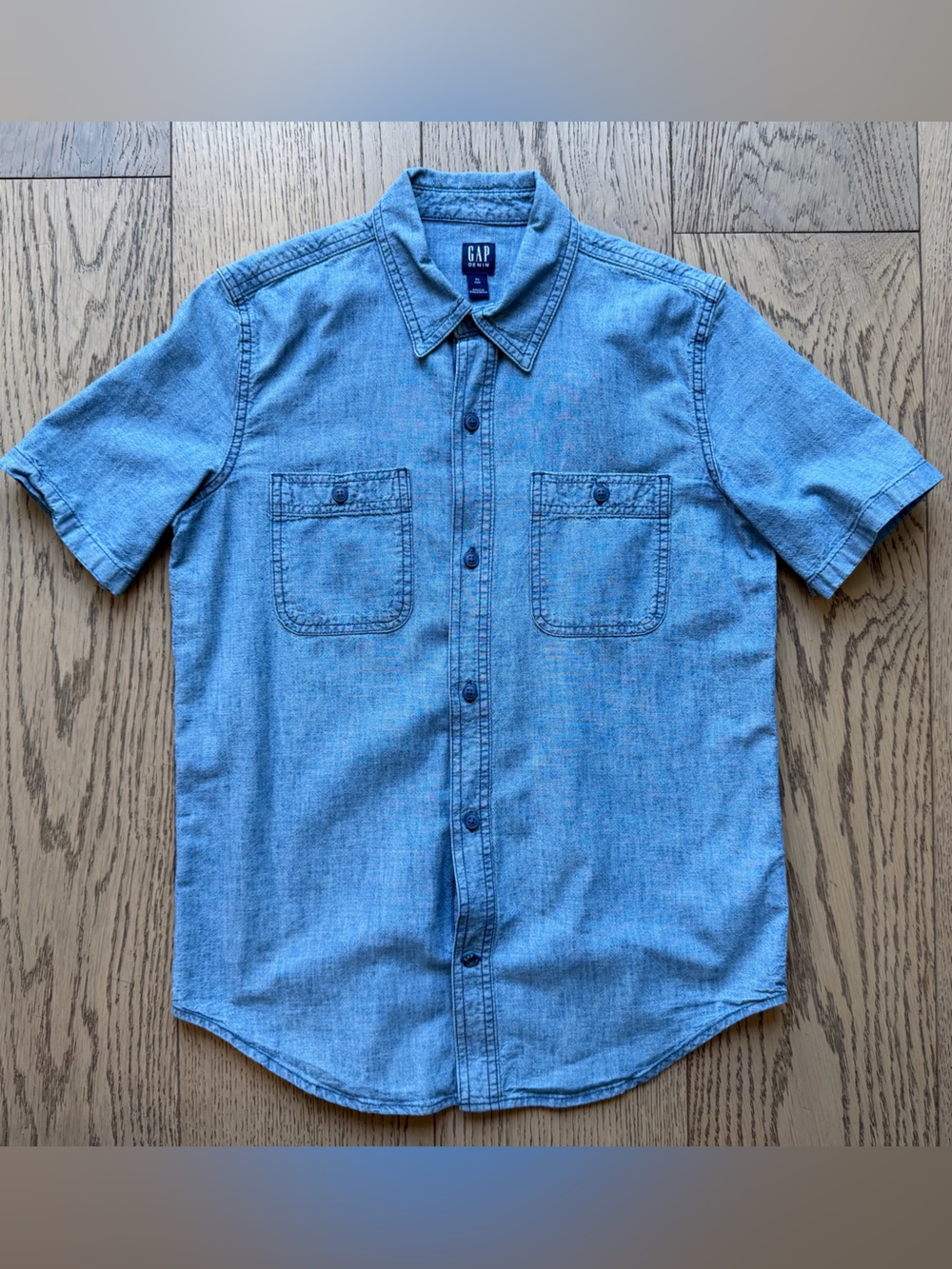 GAP Boys NEVER WORN Denim Short-Sleeve Button-Down Shirt, Medium Wash Sz 12